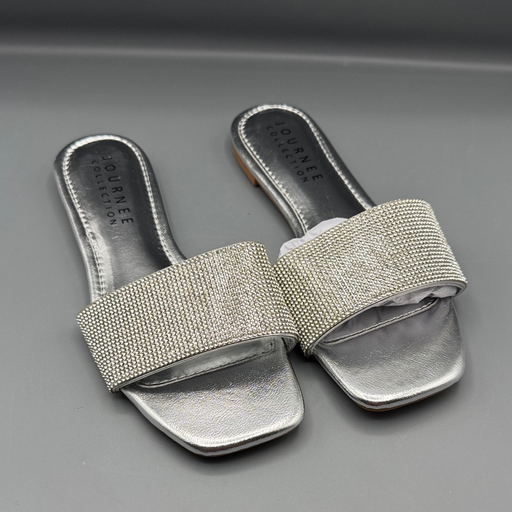 Journee GRAYCE SLIDE SANDALS IN GLITTER MATERIAL